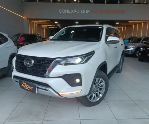 Hilux SW4 2.8 16V 4P SRX 4X4 7 LUGARES TURBO DIESEL AUTOMÁTICO