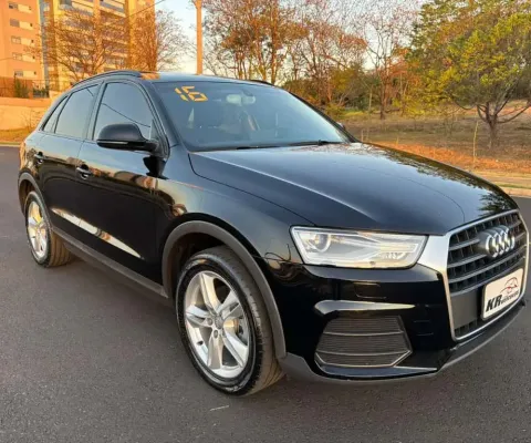 Audi Q3   150CV 1.4T 2016 - Preta - 2015/2016
