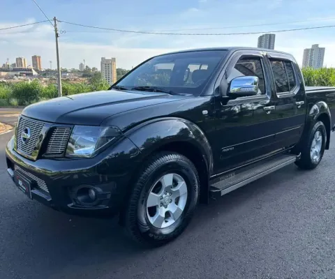 Nissan Frontier S 4X2 2014 - Preta - 2013/2014