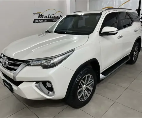 Toyota HILUX SW4 2.8 SRX 4X4 16V TURBO INTERCOOLER DIESEL 4P AUTOMÁTICO