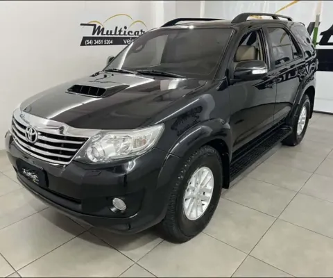 Toyota HILUX SW4 3.0 SRV 4X4 16V TURBO INTERCOOLER DIESEL 4P AUTOMÁTICO