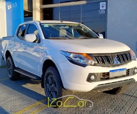 Mitsubishi L200 TRITON 2.4 16V TURBO DIESEL SPORT GL CD 4P 4X4 MANUAL
