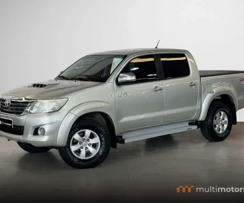 Toyota Hilux /  CD4X4 SRV - Prata - 2014/2015