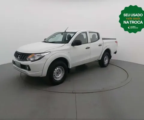 Mitsubishi L200 triton 2023 2.4 16v turbo diesel gl cd 4x4 manual