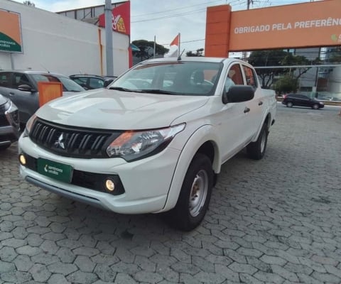 Mitsubishi L200 triton 2023 2.4 16v turbo diesel gl cd 4x4 manual