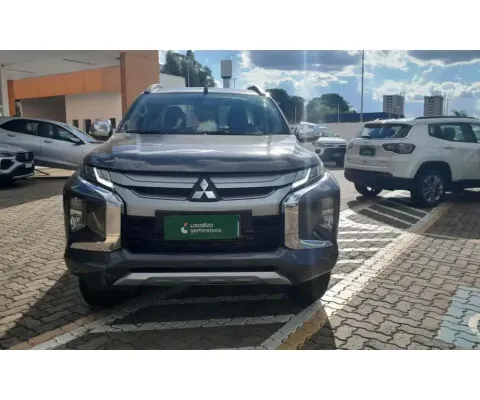 Mitsubishi L200 triton 2023 2.4 16v turbo diesel sport hpe cd 4p 4x4 automático