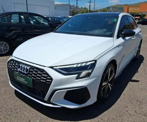 Audi A3 2024 2.0 40 tfsi mhev sportback performance black s-tronic