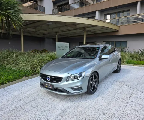 Volvo S60 T-6 R-design 3.0 AWD 4P 2015