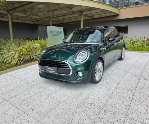 Mini Cooper 1.5 TwinPower  4 portas.