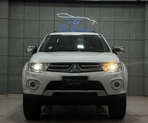 Mitsubishi Pajero DAKAR/HPE 3.5 4x4 Flex 5p Aut.  - Branca - 2015/2016