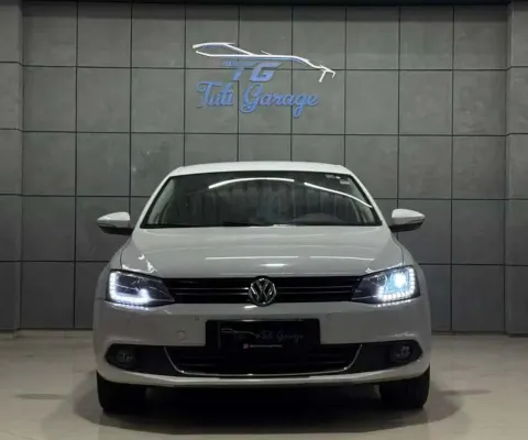 Volkswagen Jetta Highline 2.0 TSI 16V 4p Tiptronic - Branca - 2014/2014