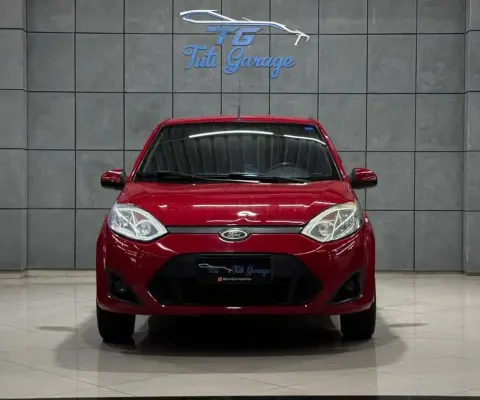 Ford Fiesta 1.6 8V Flex/Class 1.6 8V Flex 5p  - Vermelha - 2012/2013