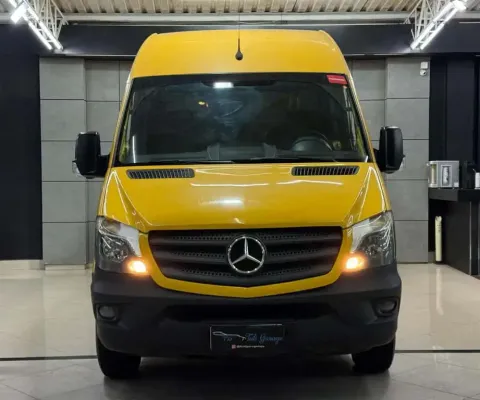 Mercedes-Benz Sprinter 313 Furgão Ex. Longo T. A. Die. - Amarela - 2017/2018