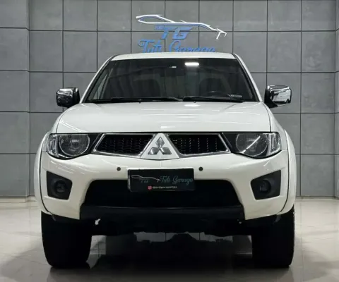 Mitsubishi L200 Triton HPE 3.2 CD TB Int.Diesel Aut  - Branca - 2010/2011