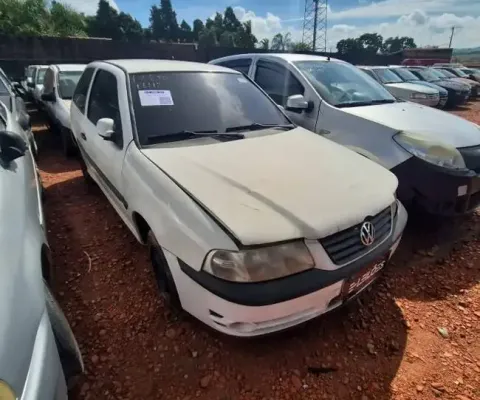 VW - VolksWagen/Gol 1.0 Plus 8v 2p 2004/2004 - 