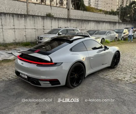 I PORSCHE 2020 SAO PAULO-SP Ano/Mod: 2019/2020 Cor: Cinza.