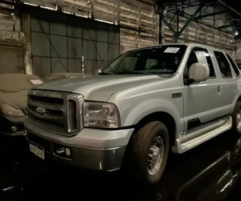 FORD F250 TRV TROPICLASS CASCAVEL-PR Ano/Mod: 2004/2004 Cor: Prata