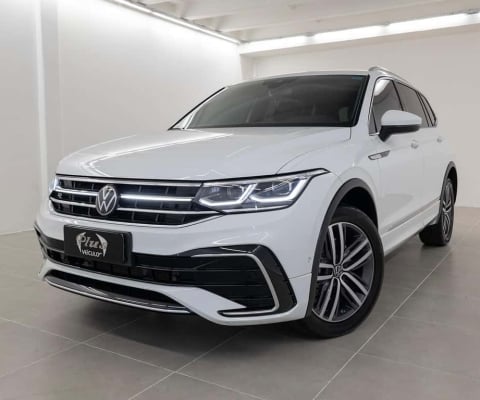 Volkswagen Tiguan ALLSPACE 2.0 300 TSI R-LINE - Branca - 2023/2024
