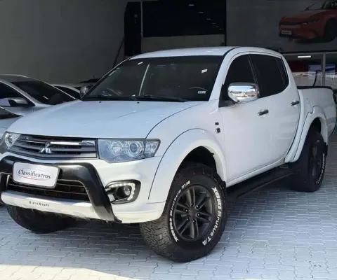 MITSUBISHI L200 TRITON 3.2 HPE 4X4 CD 16V TURBO INTERCOOLER DIESEL 4P AUTOMÁTICO