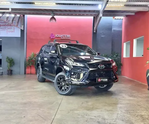 Toyota Hilux sw4 2023 2.8 d-4d turbo diesel gr-s 7l 4x4 automático