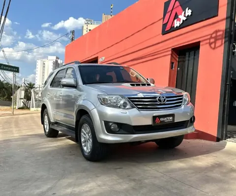 Toyota Hilux sw4 2013 3.0 srv 4x4 16v turbo intercooler diesel 4p automático