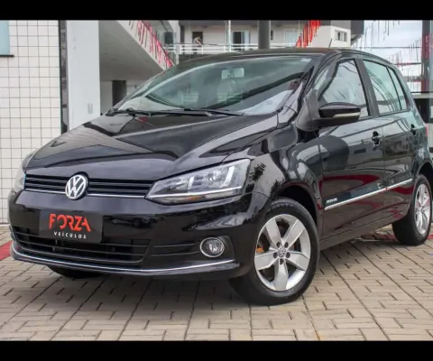 Volkswagen Fox Highline1.6 Flex 16V 5p  - Preta - 2017/2018