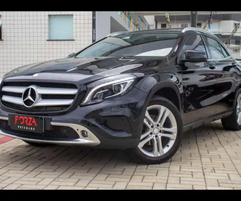 Mercedes-Benz Gla 200 Enduro 1.6 TB 16V Flex Aut. - Preta - 2016/2016