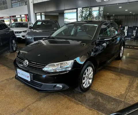 Volkswagen Jetta 2.0 COMFORTLINE FLEX 4P TIPTRONIC - Preta - 2012/2013