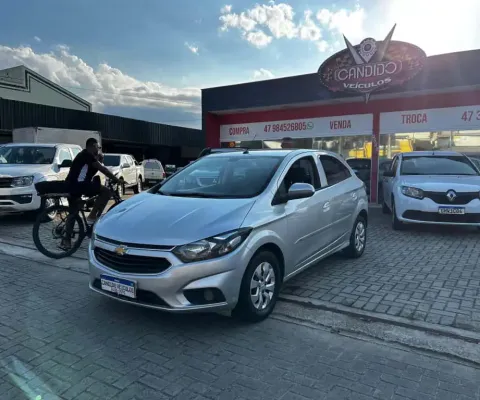 Chevrolet ONIX HATCH LT 1.0 8V FlexPower 5p Mec.