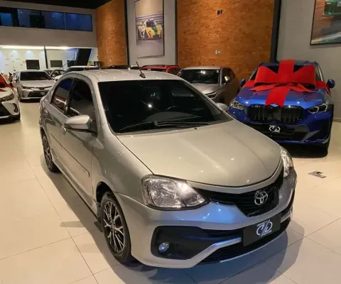 Toyota Etios 2018 1.5 platinum sedan 16v flex 4p automático