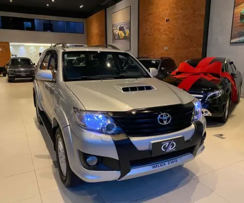 Toyota Hilux sw4 2013 3.0 srv 4x4 16v turbo intercooler diesel 4p automático