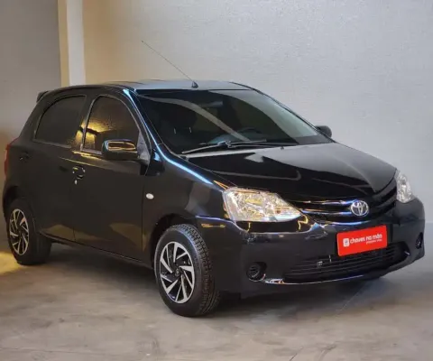 Toyota etios hb xs 2013