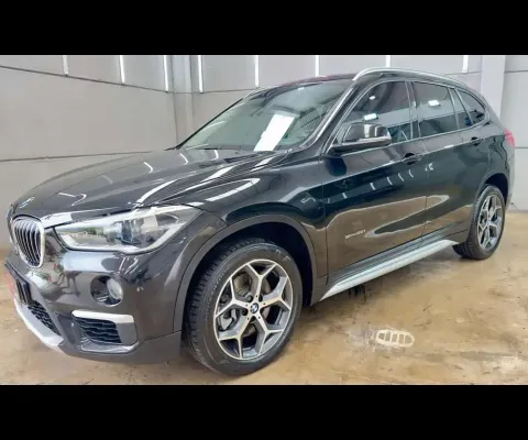 BMW X1 SDRIVE 20i 2.0/2.0 TB Acti.Flex Aut. - Preta - 2017/2018