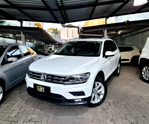 Veículo em excelente estado de conservação, sem retoque de pintura, 4 pneus novos, muito bem conserv