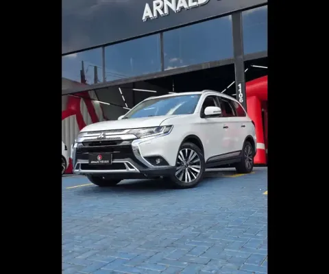 OUTLANDER HPE-S 2.2 Diesel 4x4 Aut.