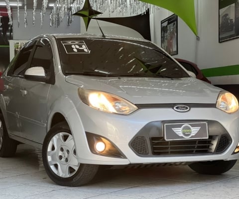 Ford Fiesta Sedan 1.6 Rocam Completo Financia e Troca