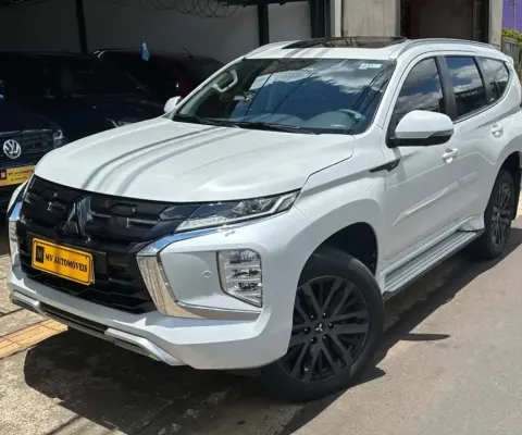 MITSUBISHI PAJERO SPORT 2.4 16V MIVEC TURBO DIESEL LEGEND BLACK AWD AUTOMÁTICO