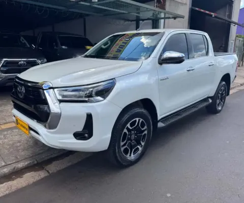 Toyota hilux 2.8 d-4d turbo diesel cd srx 4x4 automático