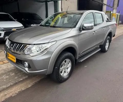 Mitsubishi l200 triton 2.4 16v turbo diesel sport hpe top cd 4p 4x4 automático