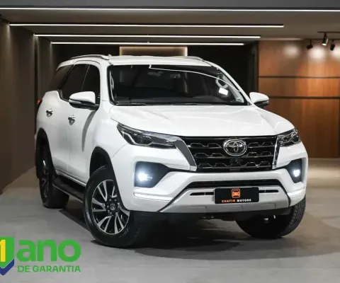 Toyota Hilux SW4 2022 2.8 SRX 7 Lugares