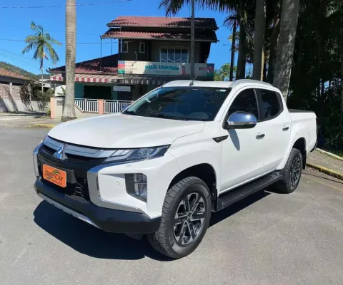 Mitsubishi L200 Triton MITSUBISHI MMC/TRITON SPORT HPE S - Branca - 2024/2025