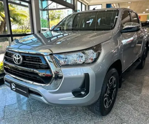 TOYOTA HILUX 2.8 D-4d Turbo CD SRV 4X4 - 2023/2024
