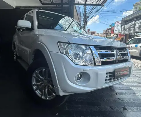 Mitsubishi Pajero Gasolina AUT 3.8 HPE 4X4 2P