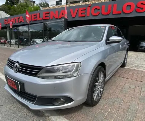 Volkswagen Jetta 2.0 - Prata - 2011/2011