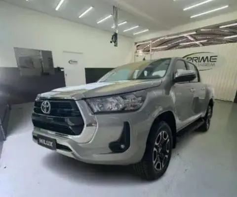 TOYOTA HILUX 2.8 D-4D TURBO DIESEL CD SRX 4X4 AUTOMÁTICO