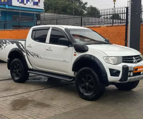 Mitsubishi L200 Triton MC/ GL D - Branca - 2014/2015