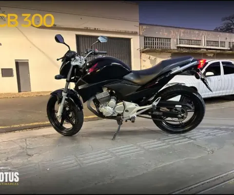 HONDA CB 300R 2011