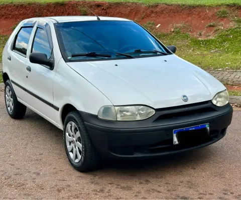 Palio 2002 1.5 com pneus novos, revisado, multimídia e câmera de ré