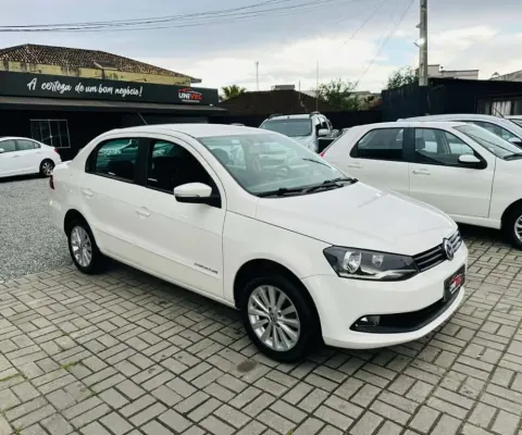 VW - VolksWagen VOYAGE Comfortline  1.0 T.Flex 8V 4p 2015 Flex