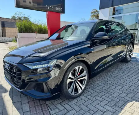Audi Q8 Perfo. 3.0 TFSI Quattro S-tron/(Híb.)